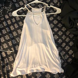 white flowy tank!!